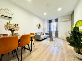 Spacious 3BD Central Málaga with 2BH & AC